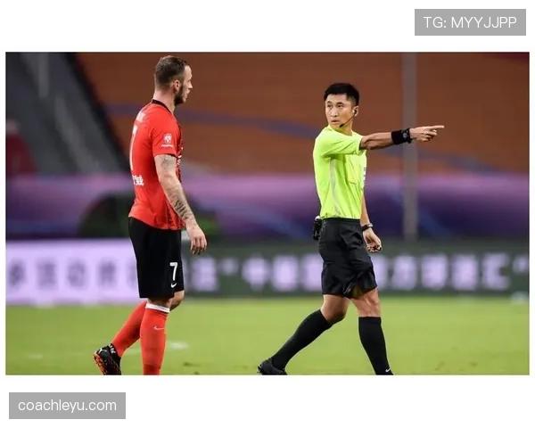 非法挡拆是违例还是犯规？裁判如何判定关键点